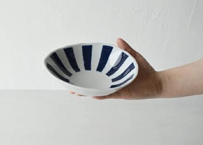 【波佐見焼】φ15.5cmの小鉢 藍染十草　【西海陶器】 5_32550