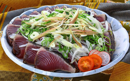 【3回定期便】明神水産 藁焼き鰹 (カツオ) たたき1節 (約300g) セット 総計約900g 【株式会社 四国健商】[ATAF107]