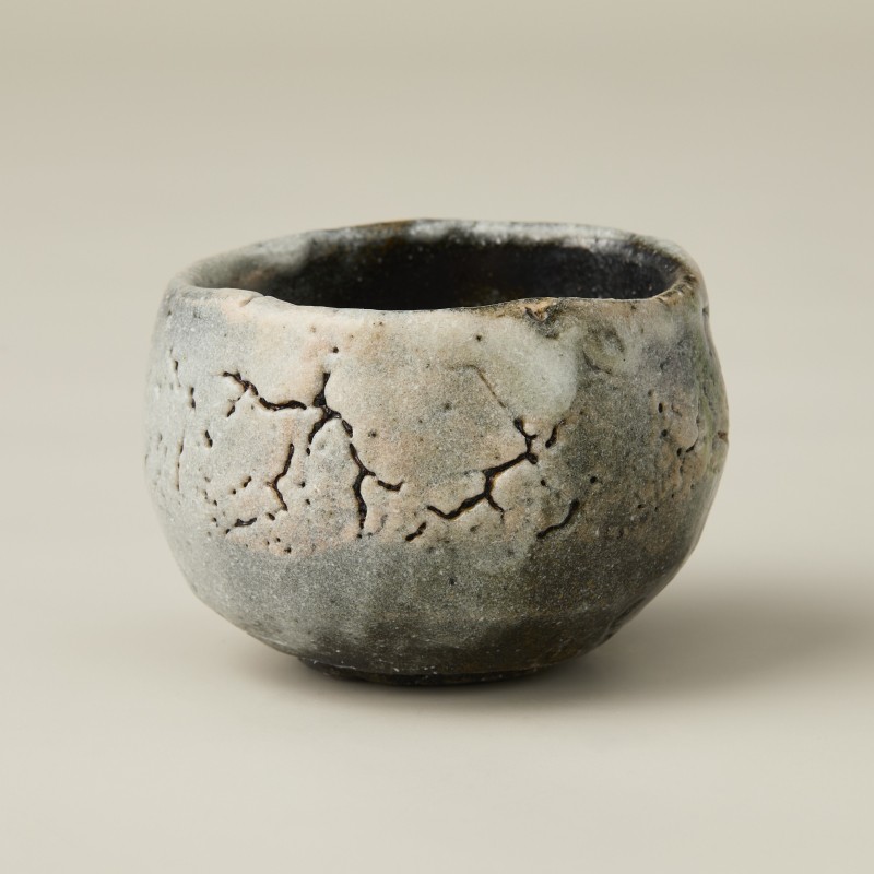 
            鼡志野酒呑-3　作者：樋口　雅之　／　美濃桃山陶　陶芸　陶器　伝統工芸　焼物 【岐阜県 可児市 陶芸品 1点 限定 チョイス限定 陶芸品 ギフト プレゼント 雑貨 食器】
          