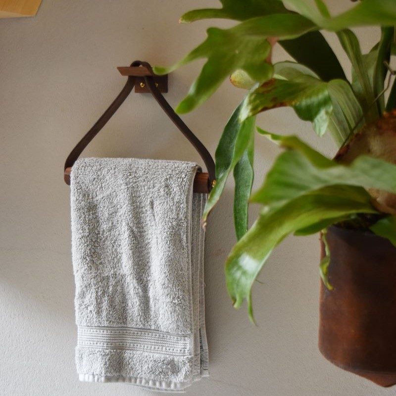 Teha’amana Towel holder テハマナ タオルホルダー ウォールナット ブラウン 革 皮 雑貨 おしゃれ レザー 本革 こだわりの逸品 地域特産品 ギフト 自分用 人気 おすすめ_イ