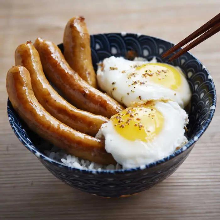平飼いニワトリの有精卵！ほんまの朝食セットA（卵20個、ウィンナーソーセージ12本） / 佐賀県 / 本間農園 [41AJAA012]