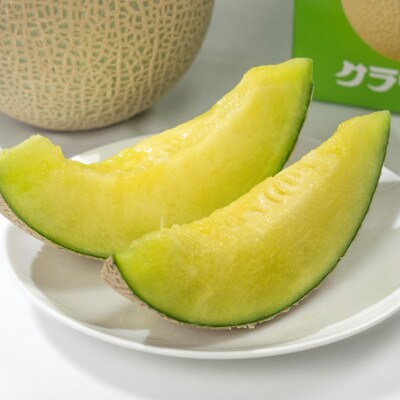 【組合直送】静岡県が誇る温室高級「クラウンメロン」2玉(1玉:約1.3kg) 3月〜8月【配送不可地域：離島・北海道・沖縄県】【1671482】