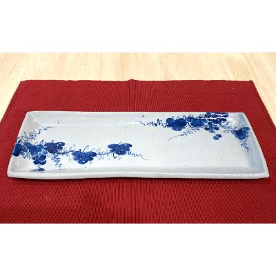 ふるさと納税 瀬戸市 赤土呉須葡萄絵長角皿　5045-3　 |  | 03