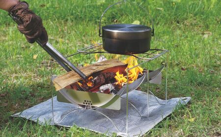 [ベルモント]TABI BASEグリルセット たき火台 焚き火台 アウトドア用品 キャンプ用品 野外調理 キャンプ料理 キャンプ飯 鉄 五徳付き 網付き【077S004】