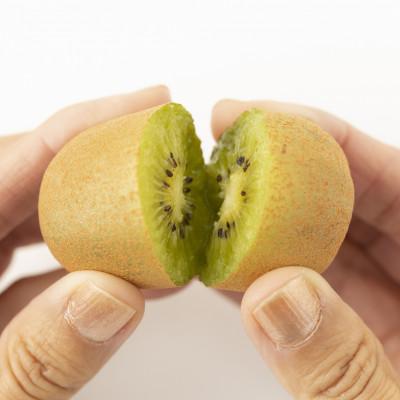 ふるさと納税 香川県 こつぶでちゅるん　さぬきキウイっこ　約1.2kg(24玉) |  | 01