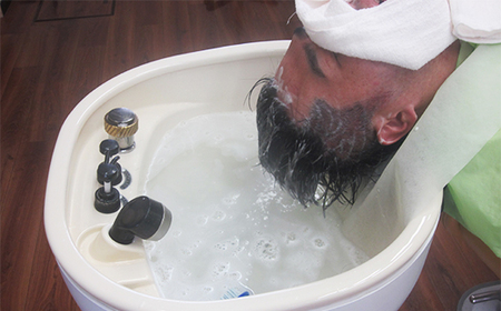 頭、顔、耳すべてスッキリ！フルコース（カット、シャンプー、顔剃り込）AS0010