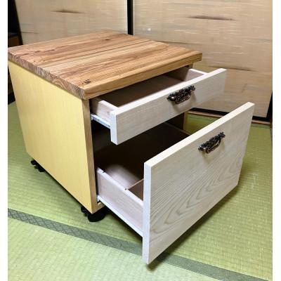 ふるさと納税 みよし市 ゴツゴツ感がクセになる、やりかんな体感チェア　ナチュラルオーク色 |  | 01