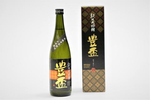 【人気の美酒】 豊盃 こぎん刺し模様（山田錦） 純米大吟醸 1,800ml　27-1