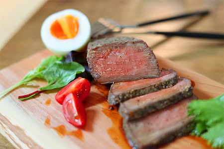 黒毛和牛 ローストビーフ 600g (100g×6パック) 国産和牛 ローストビーフ ギフト 冷凍 国産 ソース付き (AB145)