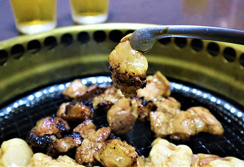 牛ホルモン 網焼き用（250g×5袋）牛肉 ホルモン BBQ 味付け 贈答 ギフト もつ鍋 飛騨 味職人【57-16】