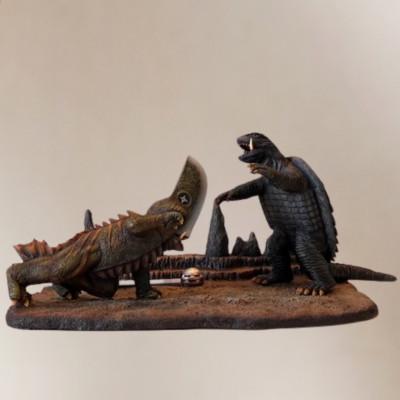 ふるさと納税 高石市 ガメラ対大悪獣ギロン〈オリジナル1点もの〉レジンキャスト製塗装済完成品 | 