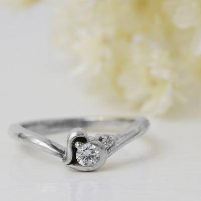 ふるさと納税 飯塚市 ダイヤモンド　婚約指輪　ジュリエッタ　Pt950 |  | 01
