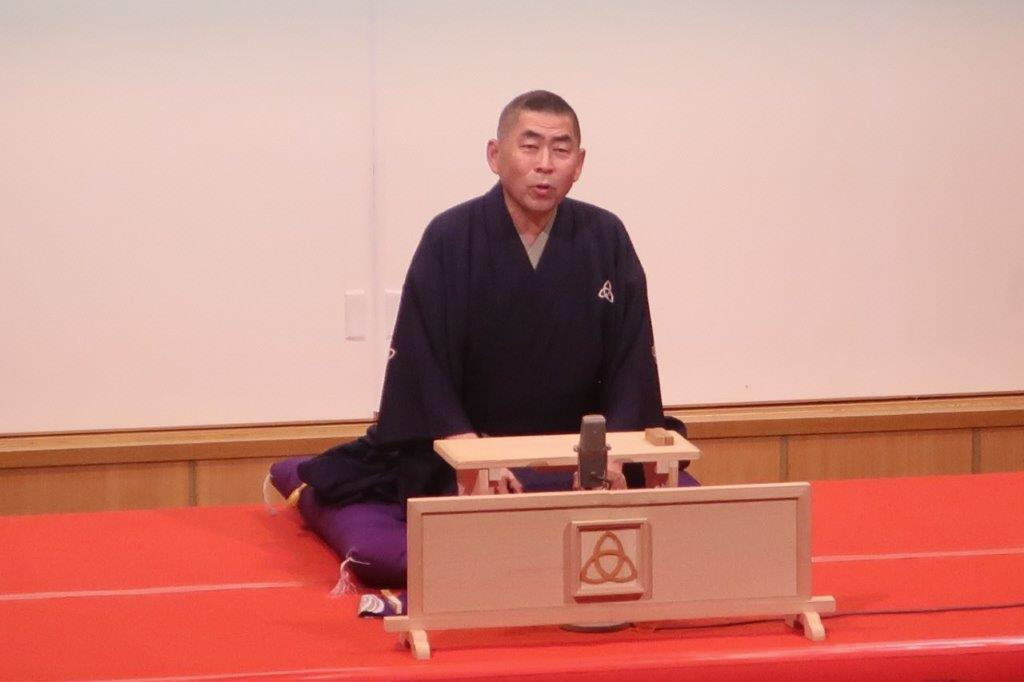 私たちは文化振興の一環として毎年落語の「桂南光独演会」を開催し地域に笑いを広げています