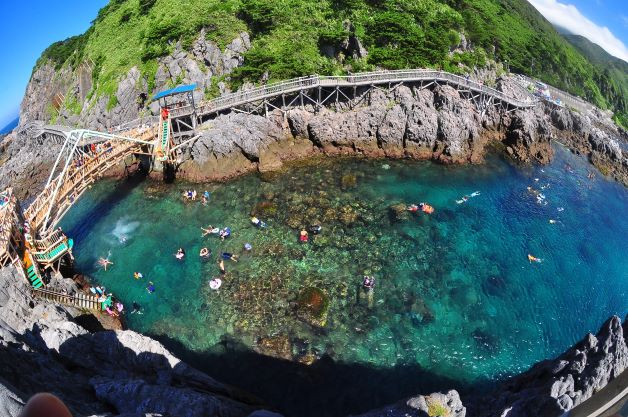 
            【東京の島 神津島】 宿泊・アクティビティ クーポン10,000円分
          