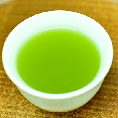 ふるさと納税 掛川市 【訳あり】茶審査技術八段・大井丈司監修 深蒸し掛川茶一番茶60g×15袋 |  | 02