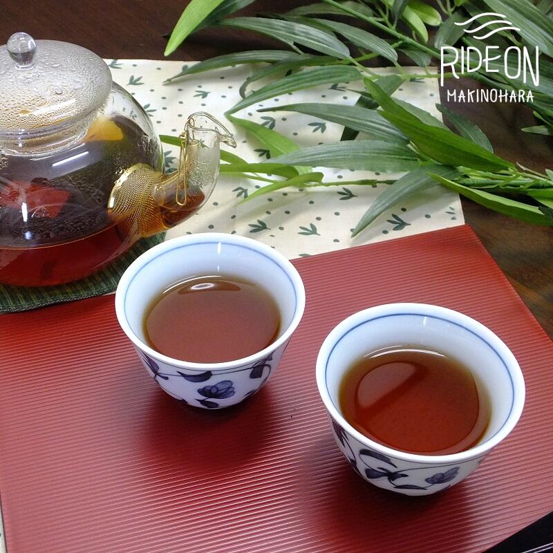 【ふるさと納税】 黒の秘密 黒烏龍発酵茶セット 健康 毎日 お茶 ウーロン茶 ダイエット 便秘解消 美容 ギフト プレゼント 贈り物 お取り寄せ 特産品 返礼品 牧之原市 静岡県