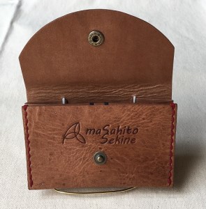 鹿革のミニ財布（選べる刺繍糸カラー/シンプル＆コンパクト）【R00658】