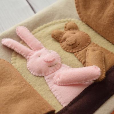 ふるさと納税 深川市 手づくり布絵本A「なかよし」と布バック |  | 03