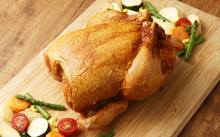 あべどり スモークチキン 1羽（約1.5kg） 【2025年11月上旬-2026年1月下旬発送予定】／若鶏 鶏肉 チキン 燻製 スモーク イベント パーティー クリスマス お取り寄せ