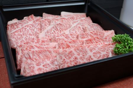 【4等級以上】近江牛 焼肉用肩ロース【 500g】【AB04SM】