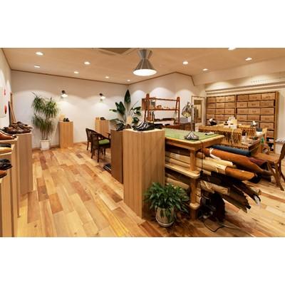 ふるさと納税 鎌倉市 国産の上質革で丁寧にお仕立てする、紳士パターンオーダー靴お仕立て券 |  | 02