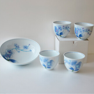 有田焼 華山窯（胡蝶蘭中鉢・いっぷく碗４個セット） 東洋セラミックス A25-297_イメージ2