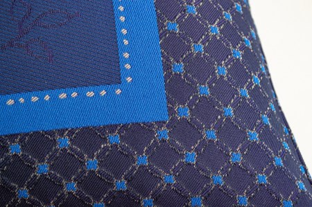 ギュッとしてホッとする小さなザブトン　ひるねのねこシリーズ (お庭のねこブルー)