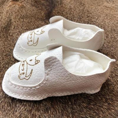 ふるさと納税 大月市 山梨県大月産鹿革使用　赤ちゃんの名入りファーストシューズキット 12cmホワイト |  | 02