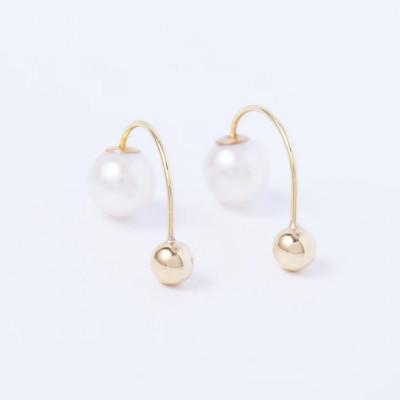 ふるさと納税 中央市 K18丸玉カーブピアス アコヤパールキャッチ付　1ペア(両耳用) |  | 01