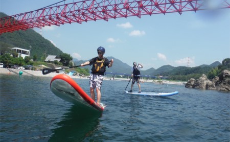 ゲストハウス笑び 4名貸切宿泊＆SUP体験半日コース 参加 チケット アウトドア 川遊び 自然 長良川 リフレッシュ 非日常 スポーツ 清流 満天 星 星空 ストレス解消 アクティブ レジャー 泊り 