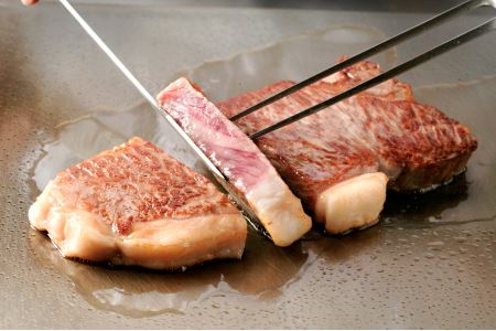 【4等級以上】【カネ吉山本】近江牛ステーキ食べくらべセット［吟］［特］［極］2枚ずつ【1.2㎏（約200ｇ×6枚）】【Y073SM1】