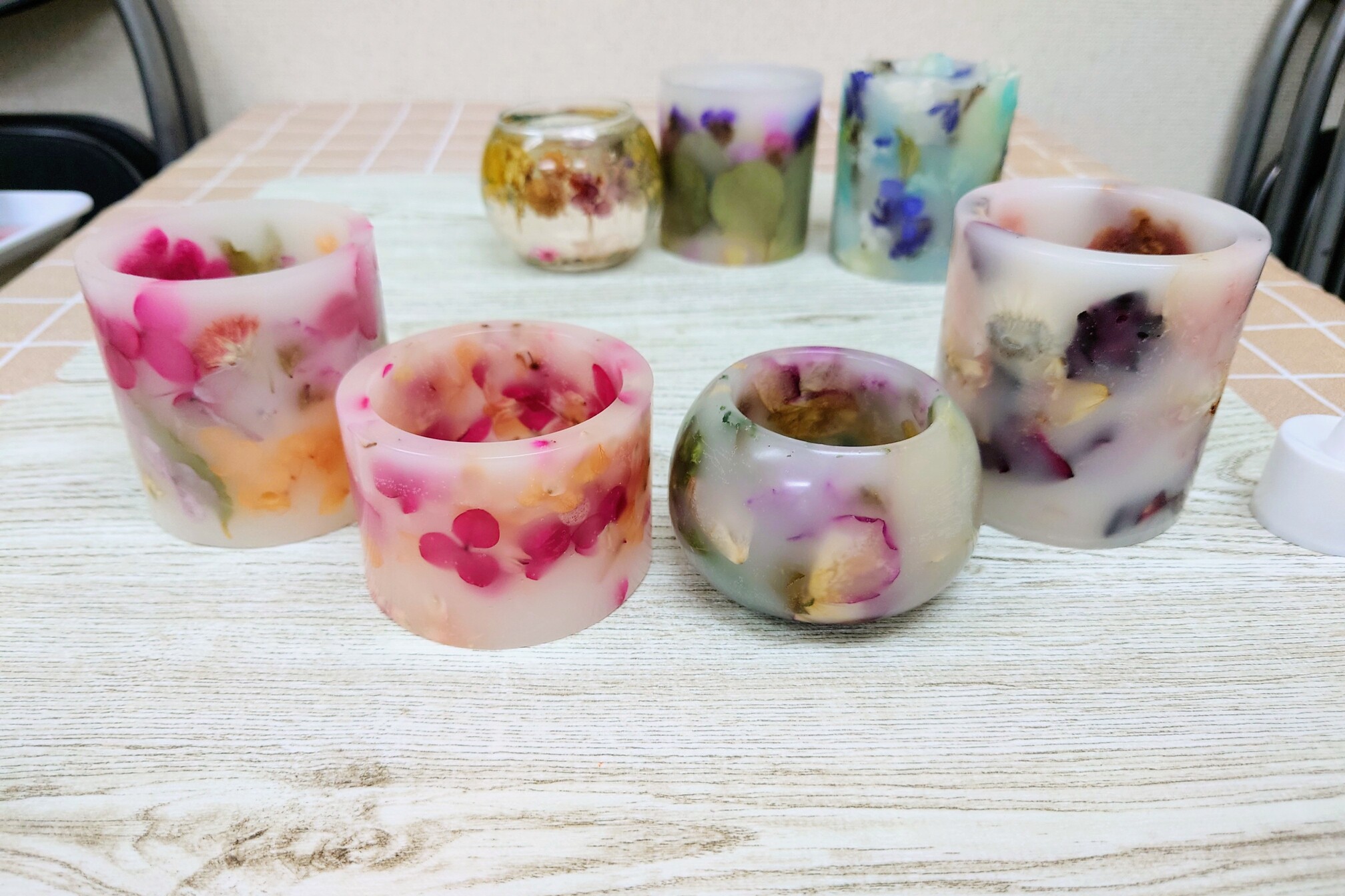 新宿フラワークラフト体験工房 LEDライト専用ボタニカルランタン作り