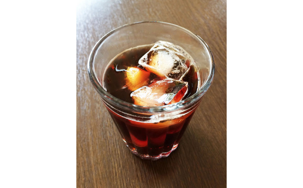 濃い紅茶　加糖　1000nl×6本