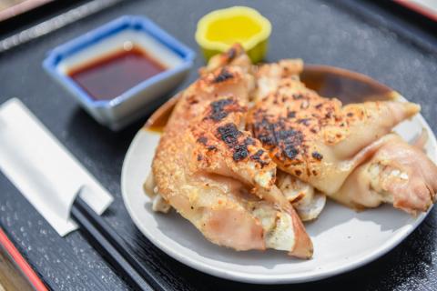 【小国のゆめ】農福連携 阿蘇 熊本 小国郷 小国産 国産 豚足 地熱 蒸し料理 炭火 わいた温泉郷 天空の豆畑 SDGs 100g 食べきり ハーフサイズ 6本 600g ご自宅用 贈り物 プレゼント