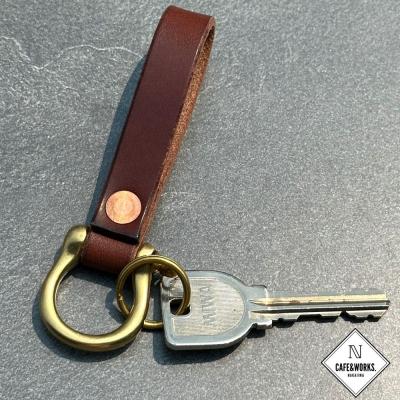 ふるさと納税 紋別市 レザークラフト:真鍮シャックル本革レザーキーホルダー小(ブラウン) |  | 01