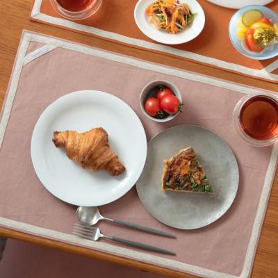 ふるさと納税 葛飾区 創業120年余!丸枡染色のpink/3プレート用長方形　1枚　額縁ランチョンマット　東京葛飾区柴又