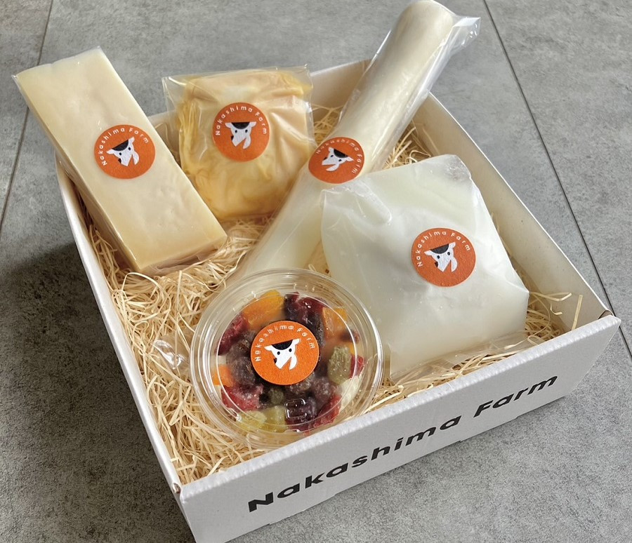 
            【セット】【ナカシマファーム】うれしのフレッシュチーズ5種セット(モッツァレラ、さけるチーズ、水田のチーズ、みそ漬けモッツァレラ、ドライフルーツチーズケーキ)
          