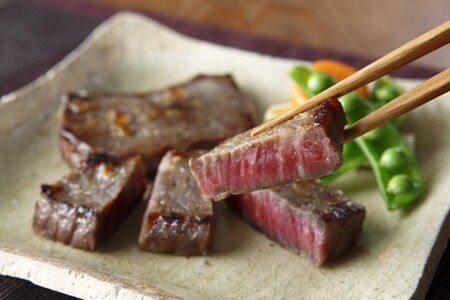 【高島屋選定品】＜お肉の専門店スギモト＞松阪牛ステーキ用（モモ肉）TSY-205　モモ肉４００ｇ 三重県 多気町 TSY-03-05