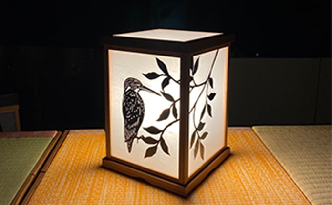 
【笹木木工×早川鉄兵】切り絵のあんどん（カワセミ） [№5694-0527]
