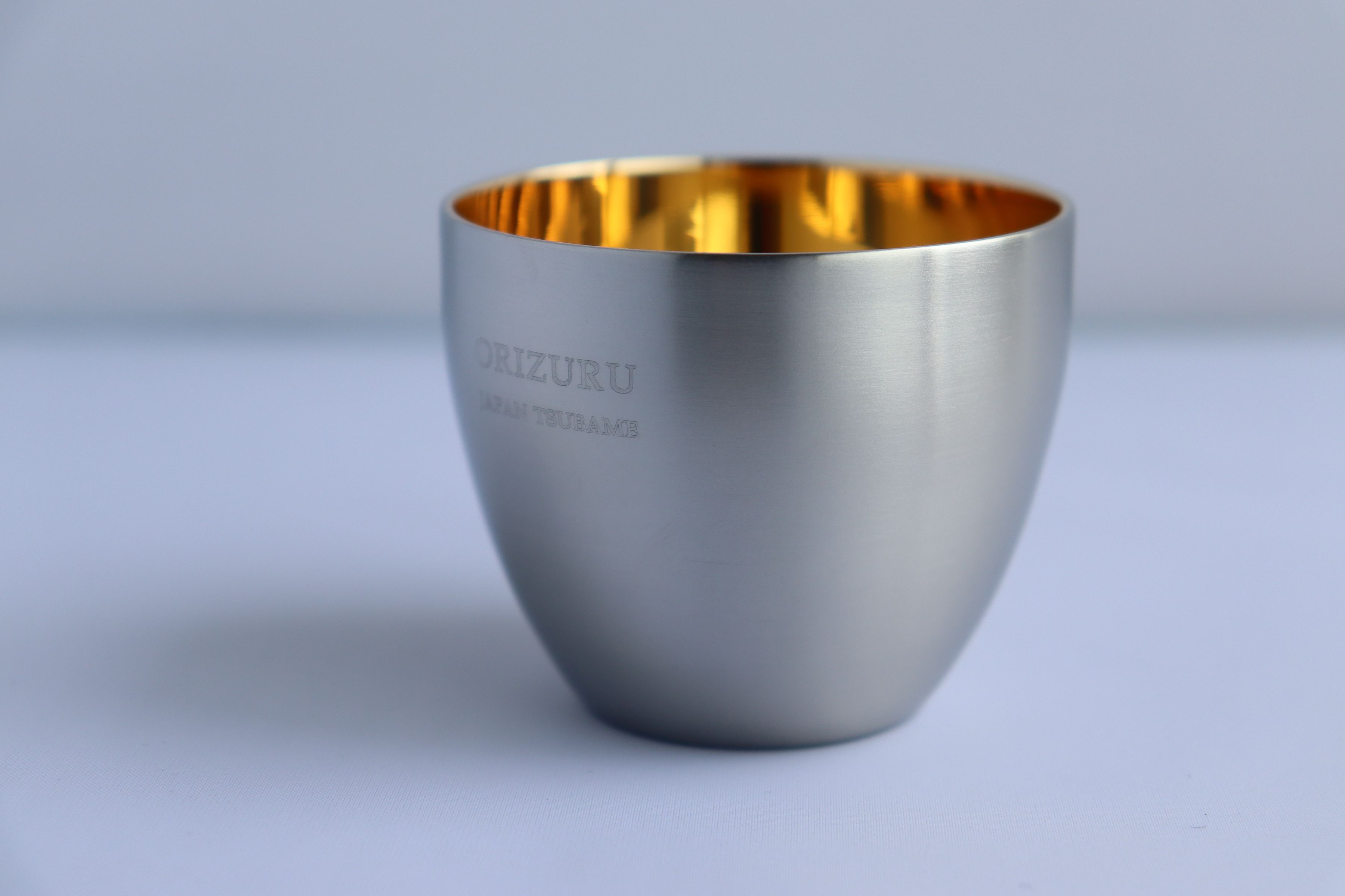 
                  ORIZURU 二重構造ぐい呑み 内面24金メッキ FC010298
                