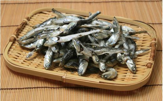 美味しい煮干し400ｇ / いわし 鰯 イワシ 煮干し おやつ  国産 魚 お魚 さかな 食品 和歌山県 由良町【uoms008】