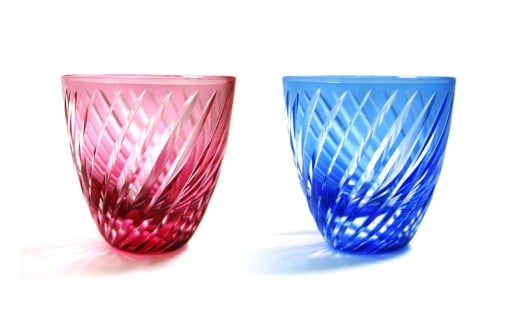 浅草切子 KANA KURITA「ぐい呑 滝縞斜め 青藍/金赤」ペアセット 木箱入り| 切子 花切子 切子ガラス ガラス工芸 グラス ガラス コップ 手作り ぐい呑み 家飲み 酒器 ハンドメイド 手作り ギフト 贈答 プレゼント