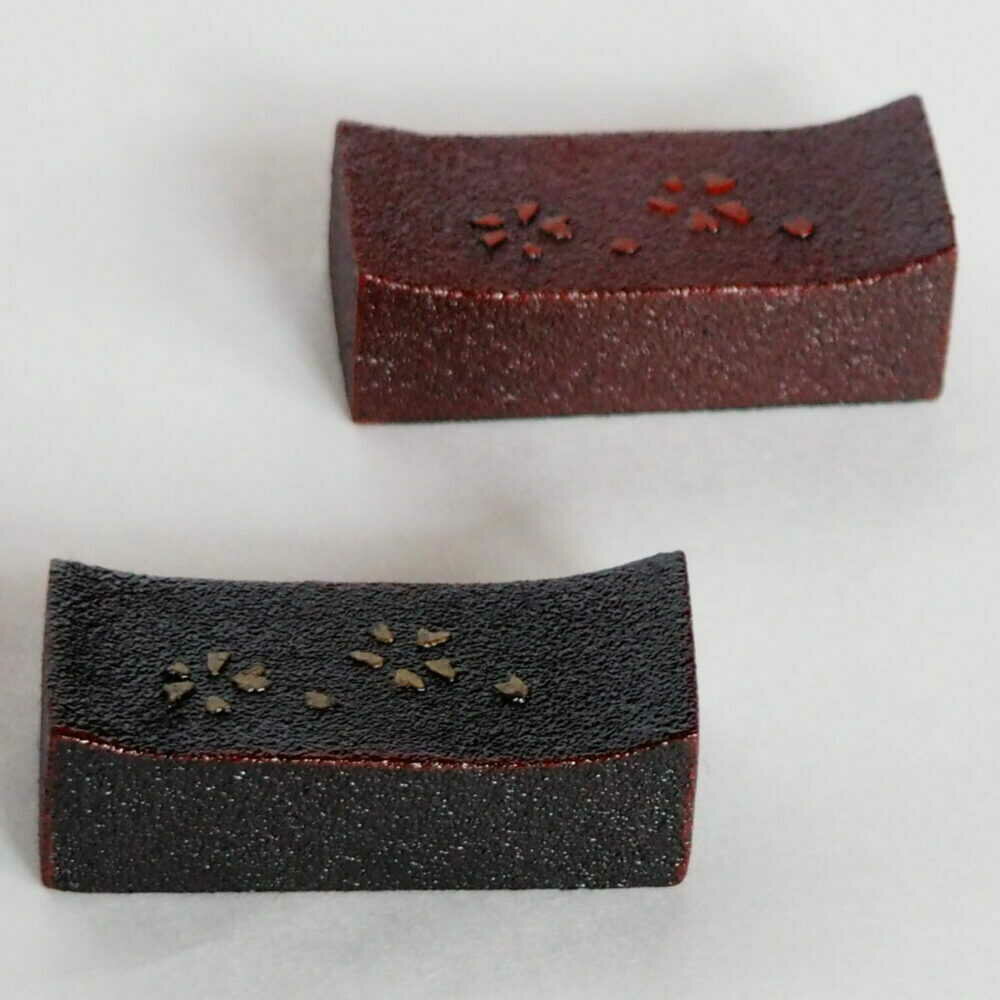 【ふるさと納税】土佐古代塗 木製箸置き 2個セット /土佐古代塗 箸置き はし置き セット 木製 漆器 職人技 日本製 ペア 伝統工芸 美禄堂 ギフト 【美禄堂】[ATBF064]