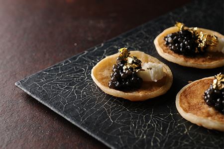 【桐箱入り】宮崎HEIKECAVIAR 20ｇ ブリニセット 【チョウザメ】 キャビアが初めての方でも分かりやすく 食べやすい オススメセット 【世界三大珍味×日本三大秘境】