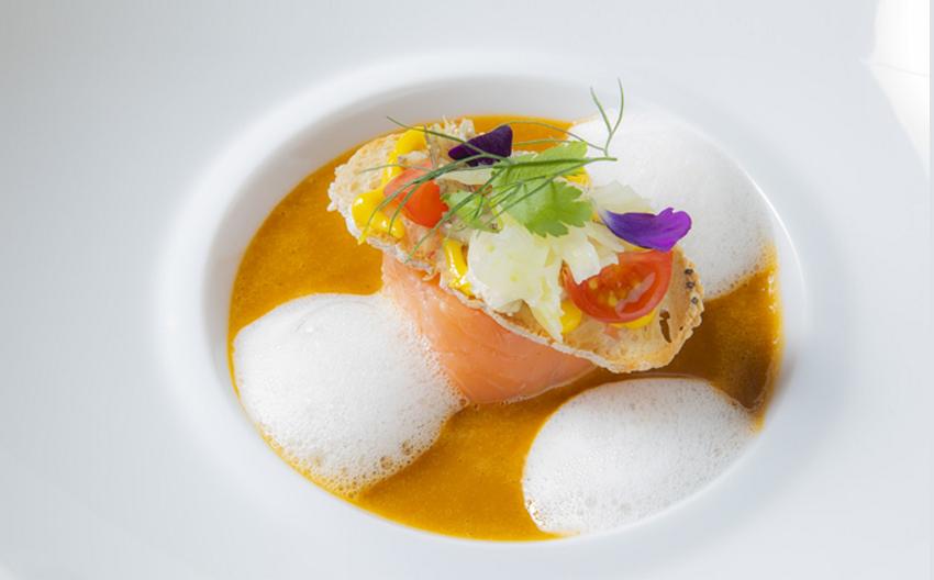 【東京丸の内】Sens & Saveurs（サンス・エ・サヴール）北海道白糠食材ディナーコース 3名様