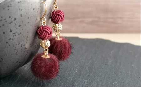 ＊ワインレッド×ボルドー＊水引ピアス/玉結びとフェイクファーのピアス