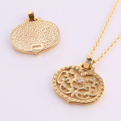 
                  ＜Do＿goods＞ 古墳時代の造形美　『心葉形杏葉』 ダイヤモンド ネックレス 659-871-D_goods＞ 古墳時代の造形美　『心葉形杏葉』 ダイヤモンド ネックレス 659-871-D【1490350】
                