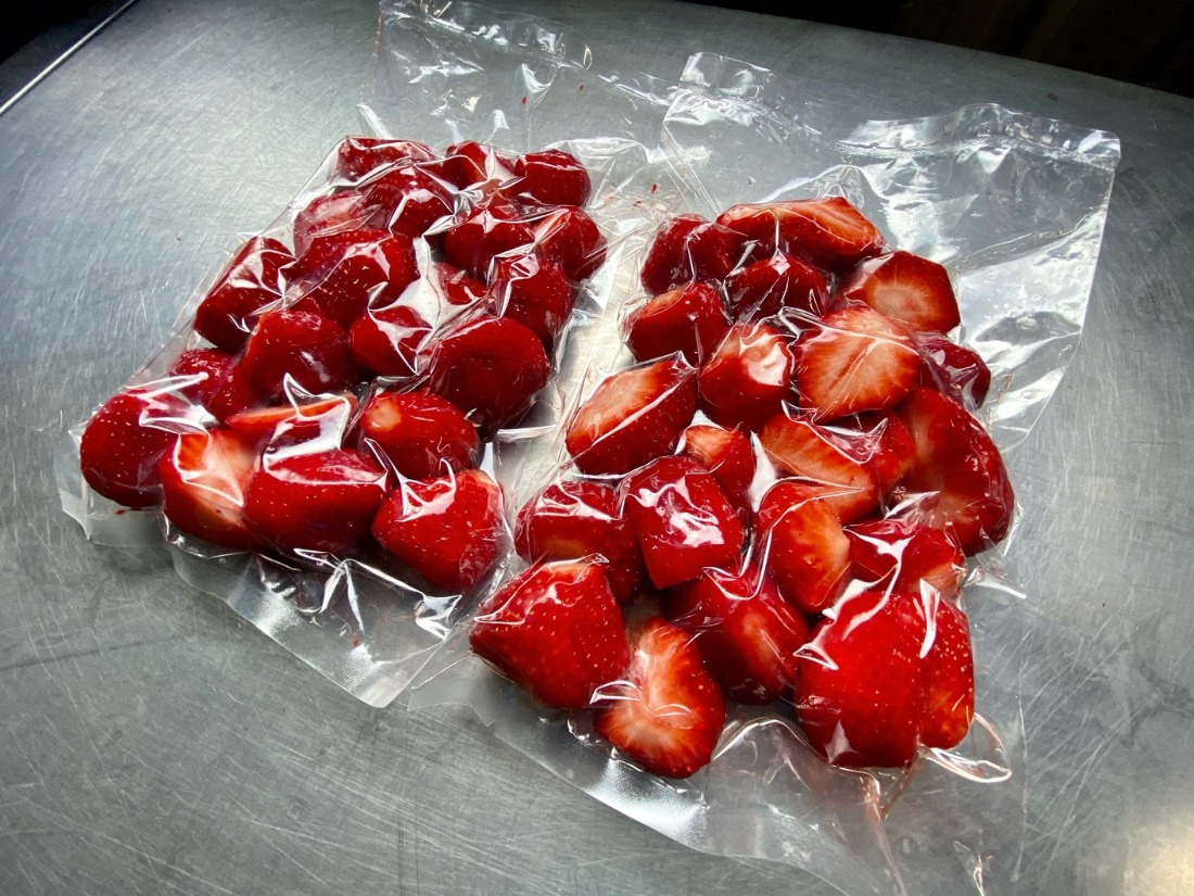 オーガニック冷凍あまおう 「いせいちご」 2kg (500g×4パック)【伊世いちご畑】_HA1316