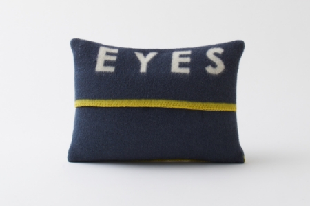 CLOSE YOUR EYES wool blanket [ミニクッション] LP-012093 [3102]