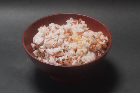 【ふるさと納税】自然栽培の古代米「神丹穂(カンニホ)米」2kg 雑穀のように白米に混ぜ、美味しく簡単に栄養をプラス【長野県信濃町】